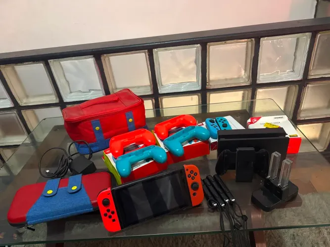 Nintendo Switch Desbloqueado + Acessórios