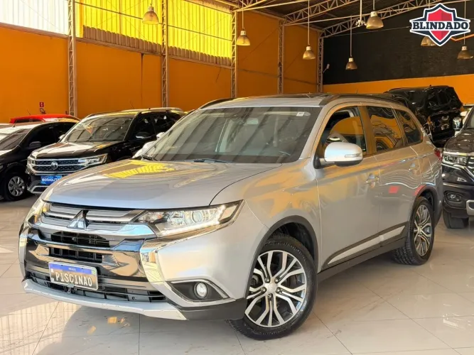 Mitsubishi Outlander Comfort 2.0 16V Aut. 2016