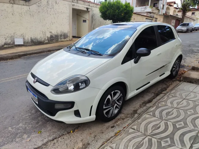 Fiat Punto Blackmotion 1.8 Flex 16V 5P. 2016