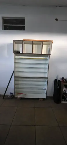 Prateleira de vidro