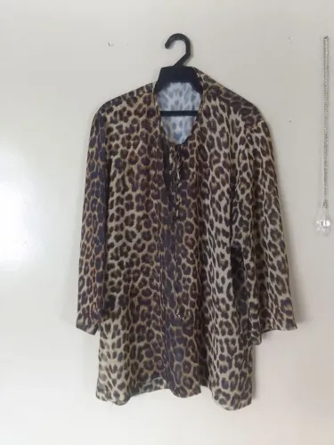 Blusa feminina  _  tam ( M _ adulto )