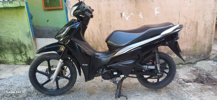 Moto única dona 1ano e 8 meses de uso
