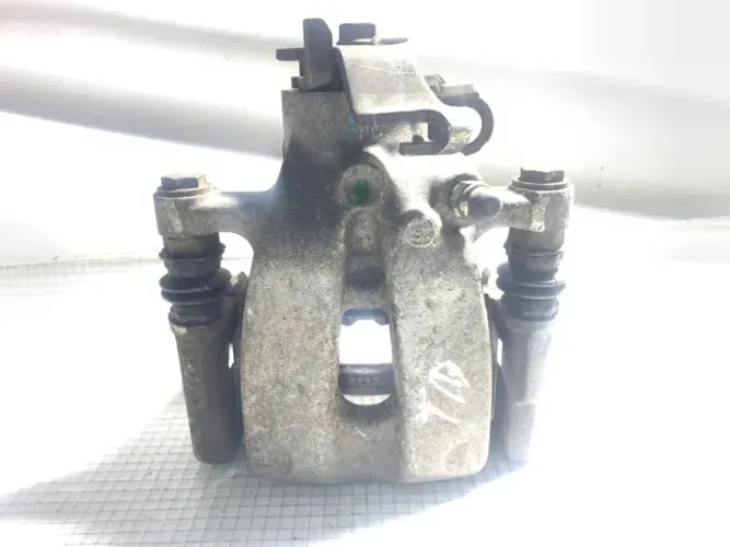 pinça de freio traseira direita fiat 500 1.4 2012/2013