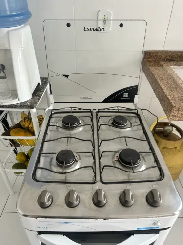 Fogão 4 bocas usado em ótima condição!
