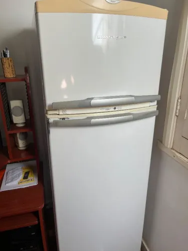 Geladeira Brastemp BRM35BBANA, 127 V