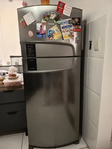 Vendo Geladeira Frost Free 