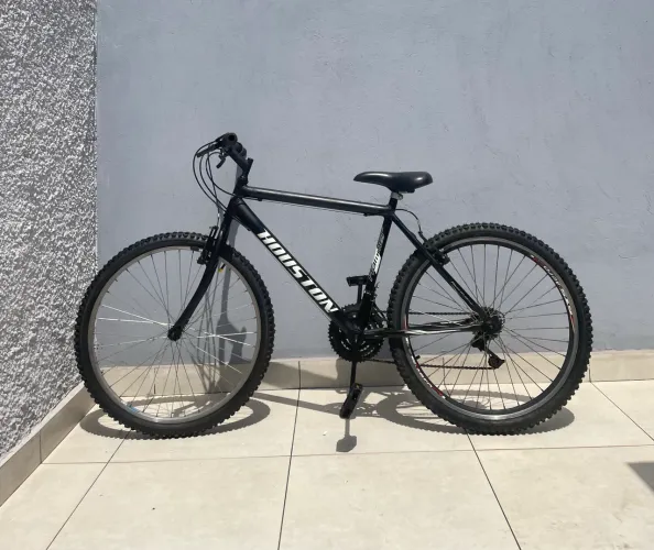 Bicicleta HOUSTON black Aro 26 ?
