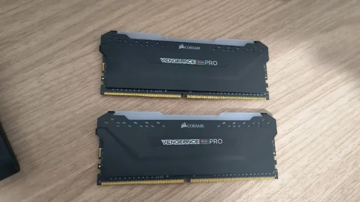 KIT Memória Corsair Vengeance Rgb Pro 16gb(2x8gb) 3200mhz Ddr4