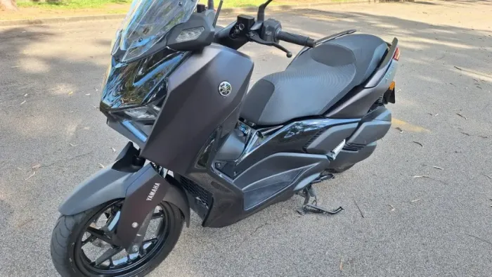 XMAX 300 Connected 2026