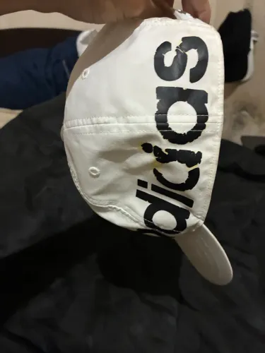 Boné Adidas Letreiro Baseball Bold Branco 