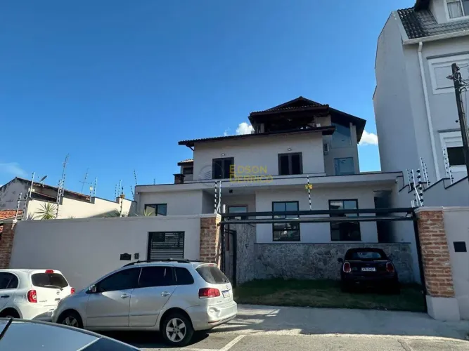 Sobrado com 9 salas para Locação, Centro - Pindamonhangaba