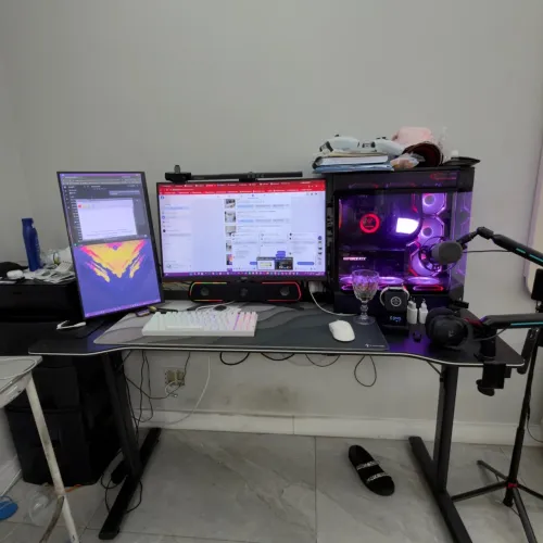 Mesa Gamer Preta Grande - Estrutura Metálica Reforçada - Pichau