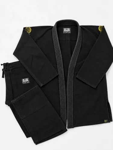 Kimono Jiu-Jitsu Preto - In The Guard