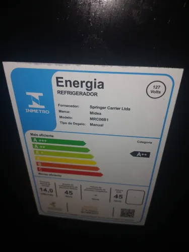 Frigobar semi novo