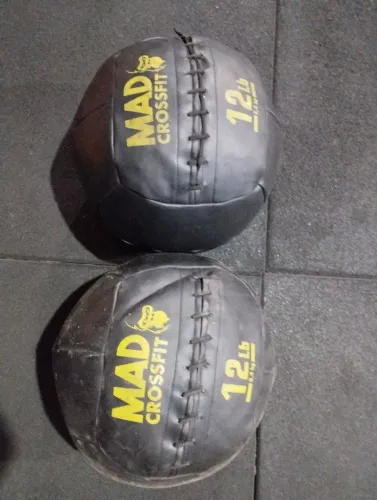 Wall boll