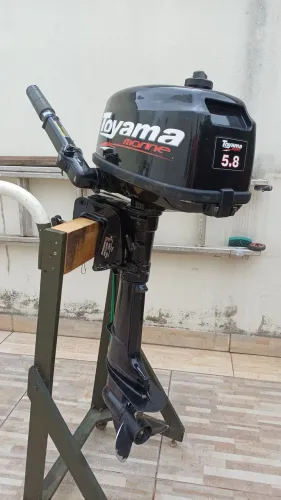 Motor de Popa Toyama 5.8hp