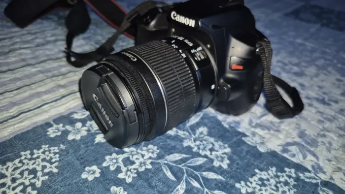 Câmera fotográfica Canon sl3 