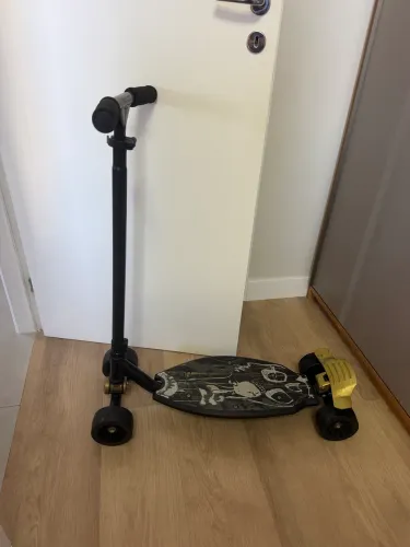 Patinete Oxelo Stun Street de 4 rodas, com design de skate