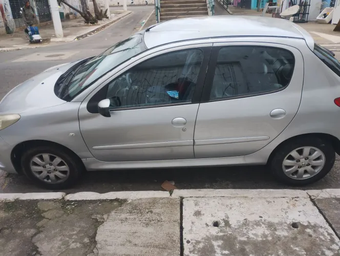 Peugeot 207 XR Sport 1.4 Flex 8V 5P 2009