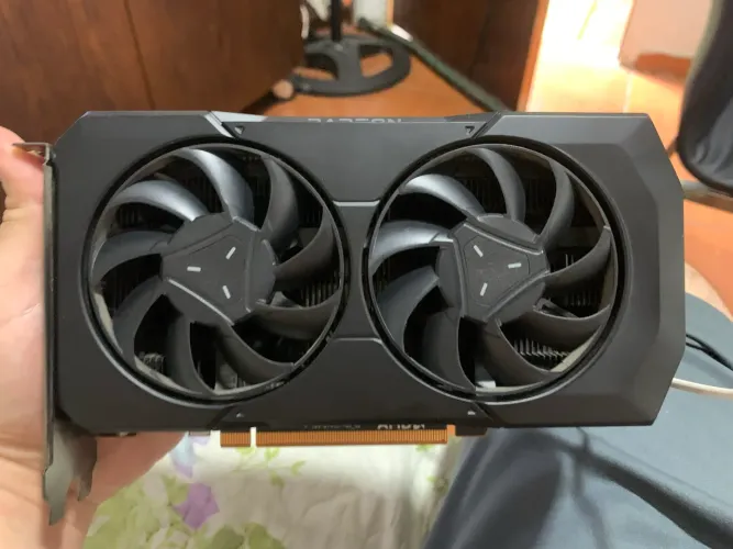 RX7600