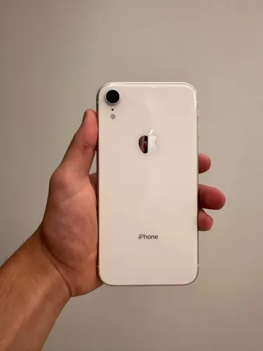 IPHONE XR 64GB SEM DETALHES