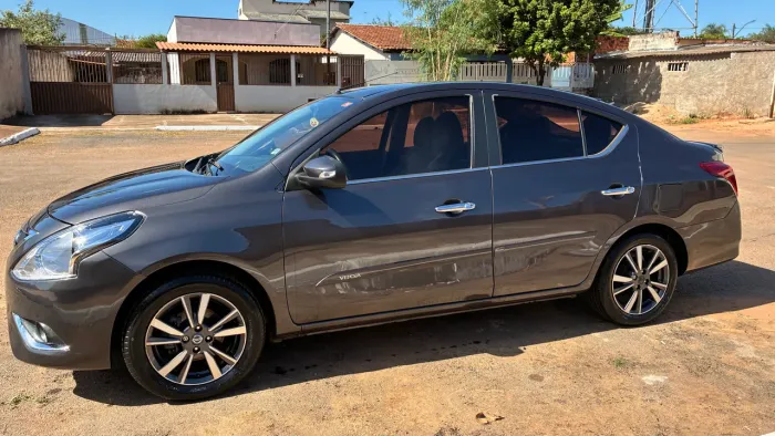 Nissan Versa SL 1.6 16V Flexstart 4P Aut. 2020