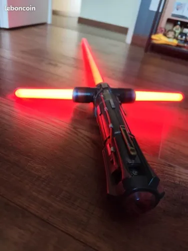 Sabre de Luz Force FX Elite (Darth Vader e Kylo Ren)