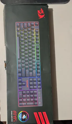 Teclado mecânico Redragon Apas