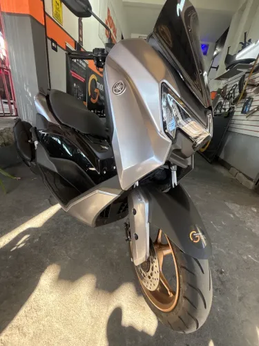 Yamaha N Max Connect