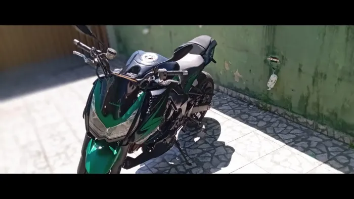 Moto impecável pronta pra andar