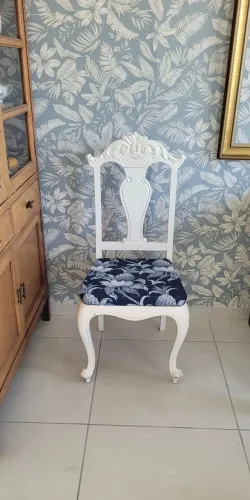 Cadeira de madeira maciça vintage estilo provençal