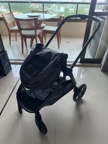 Carrinho e bebê conforto Máxi Cosi Anna 3