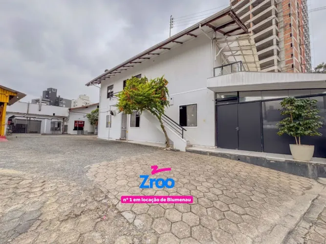 Casa com 4 dormitórios para alugar, 90 m² por R$ 4.500/mês - Vila Nova - Blumenau/SC