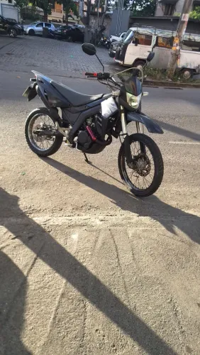 Crz 150 pouco rodada ótima para off road