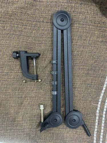 Suporte para microfone articulado