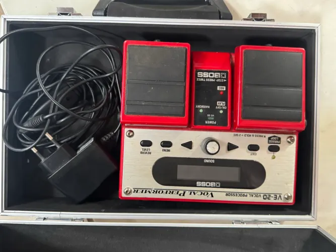 Pedaleira Boss ve 20 (completa) Com Caixa, Case E Fonte (Usado)