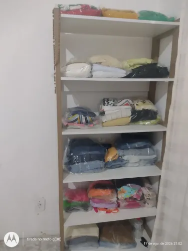 Vendo lotes de roupa usadas mais bem conservadas