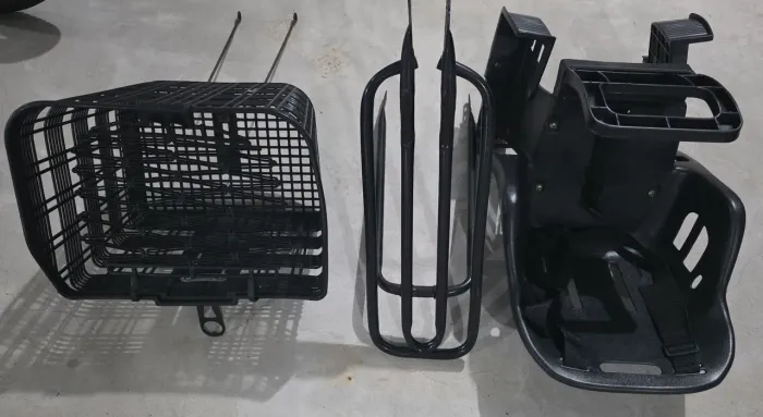 Cadeirinha, bagageiro e cestinha