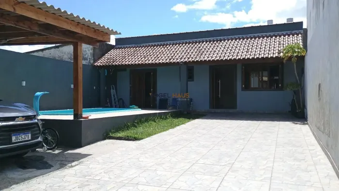 Casa com Piscina em São José, Canoas - Venda REF: 3614