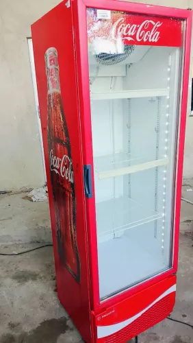Geladeira expositora coca cola 470 litros 110 volts