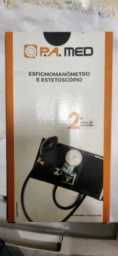 Esfigmomanômetro e estetoscópio P.A.med