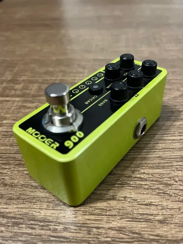 Pedal micro amp Mooer 006 