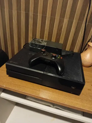 Xbox one com 1 controle