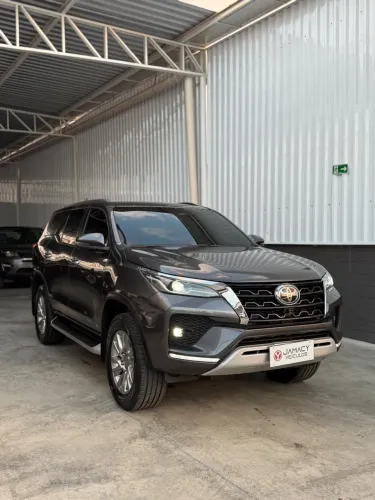 Toyota Hilux SW4 SRX 4X4 2.8 TDI 16V Dies. Aut. 2023