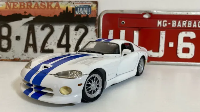 Miniatura Dodge Viper 1/18