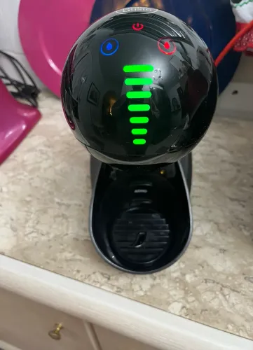 Cafeteira Dolce Gusto Movenza Automática pouco uso linda