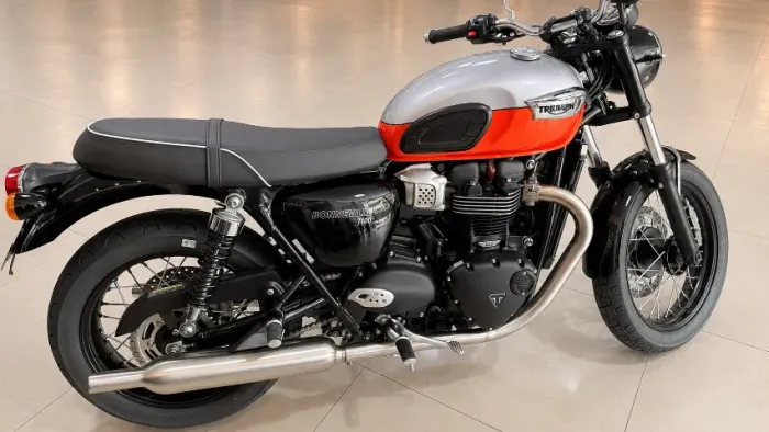 Triumph Bonneville - Clássica por natureza, única na estrada