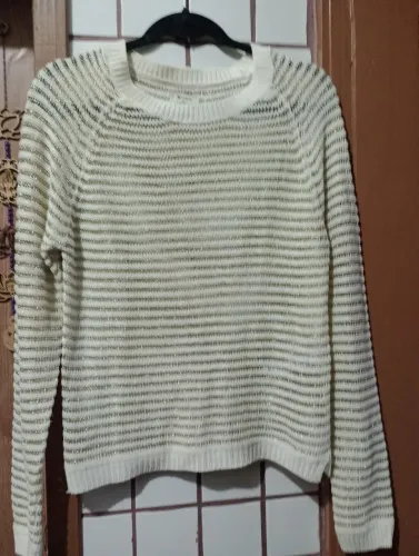 Blusa Hering listras douradas com branca