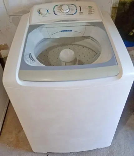 Vendo máquina de lavar roupas 15kg funciona perfeitamente todas as funções top