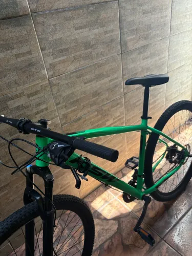 Bicicleta KSW XLT 100 Aro 29 Alumínio 21V - Usada Apenas 2 Vezes (Estado de Zero)